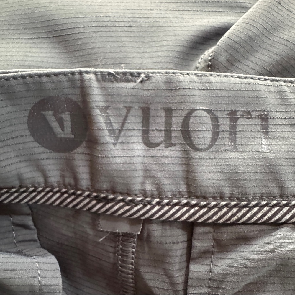 Vuori Pebble Shorts Men Shale Stretch Performance V399 Golf Casual Travel 33 - Picture 6 of 16
